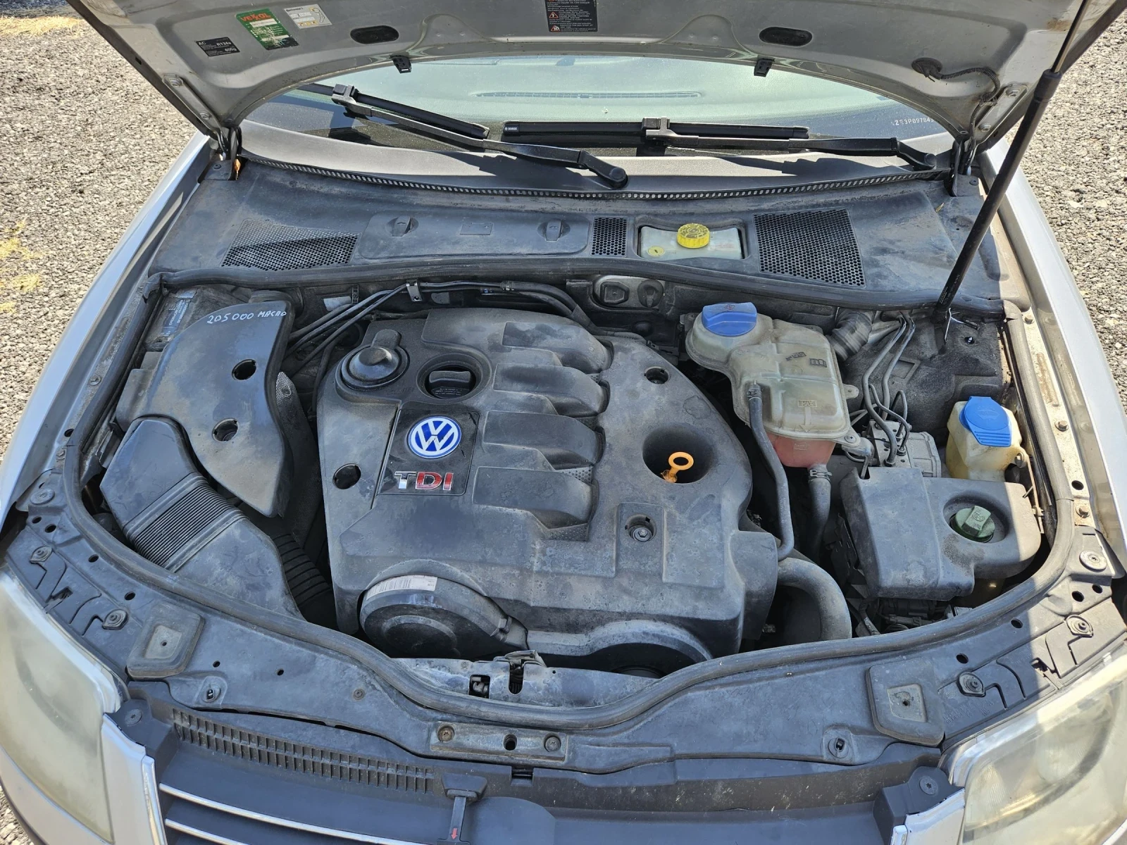 VW Passat 1.9TDI, снимка 15 - Автомобили и джипове - 55351573