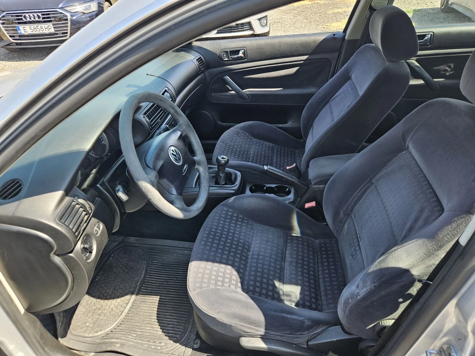 VW Passat 1.9TDI, снимка 11 - Автомобили и джипове - 55351573