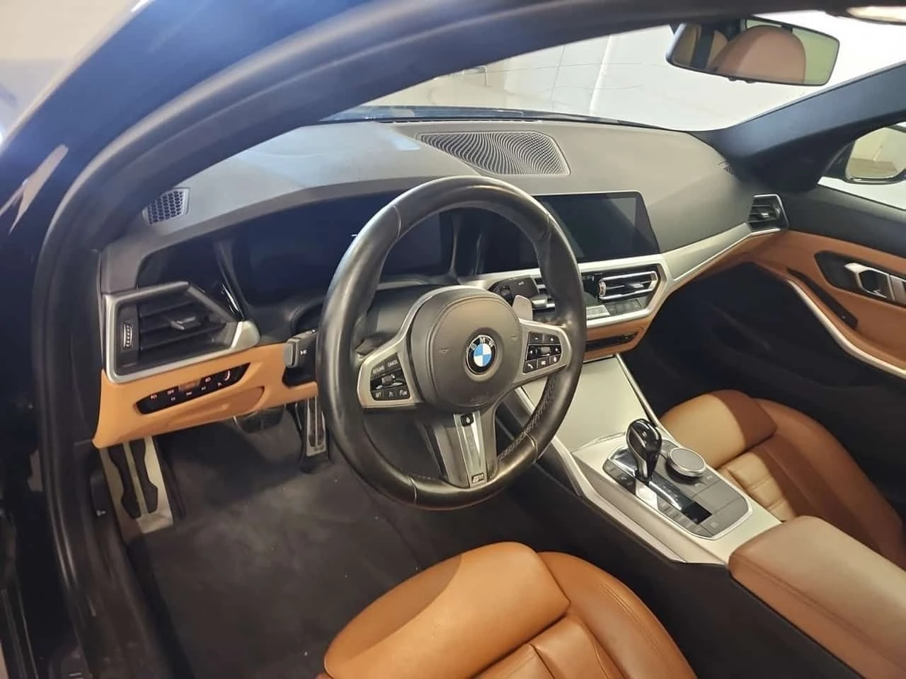 BMW 330 * M PKG* I XDRIVE * АВТОКРЕДИТ БЕЗ ПЪРВОНАЧАЛНА* , снимка 10 - Автомобили и джипове - 55536062