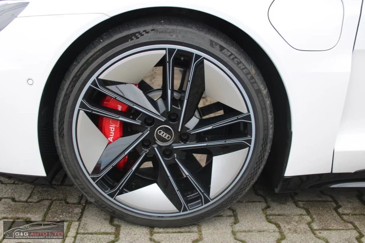 Audi E-Tron GT RS/QUATTRO/598HP/360/PANO/MATRIX/CARBON/787z, снимка 8 - Автомобили и джипове - 55703327