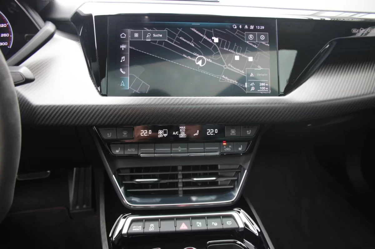 Audi E-Tron GT RS/QUATTRO/598HP/360/PANO/MATRIX/CARBON/787z, снимка 15 - Автомобили и джипове - 55703327