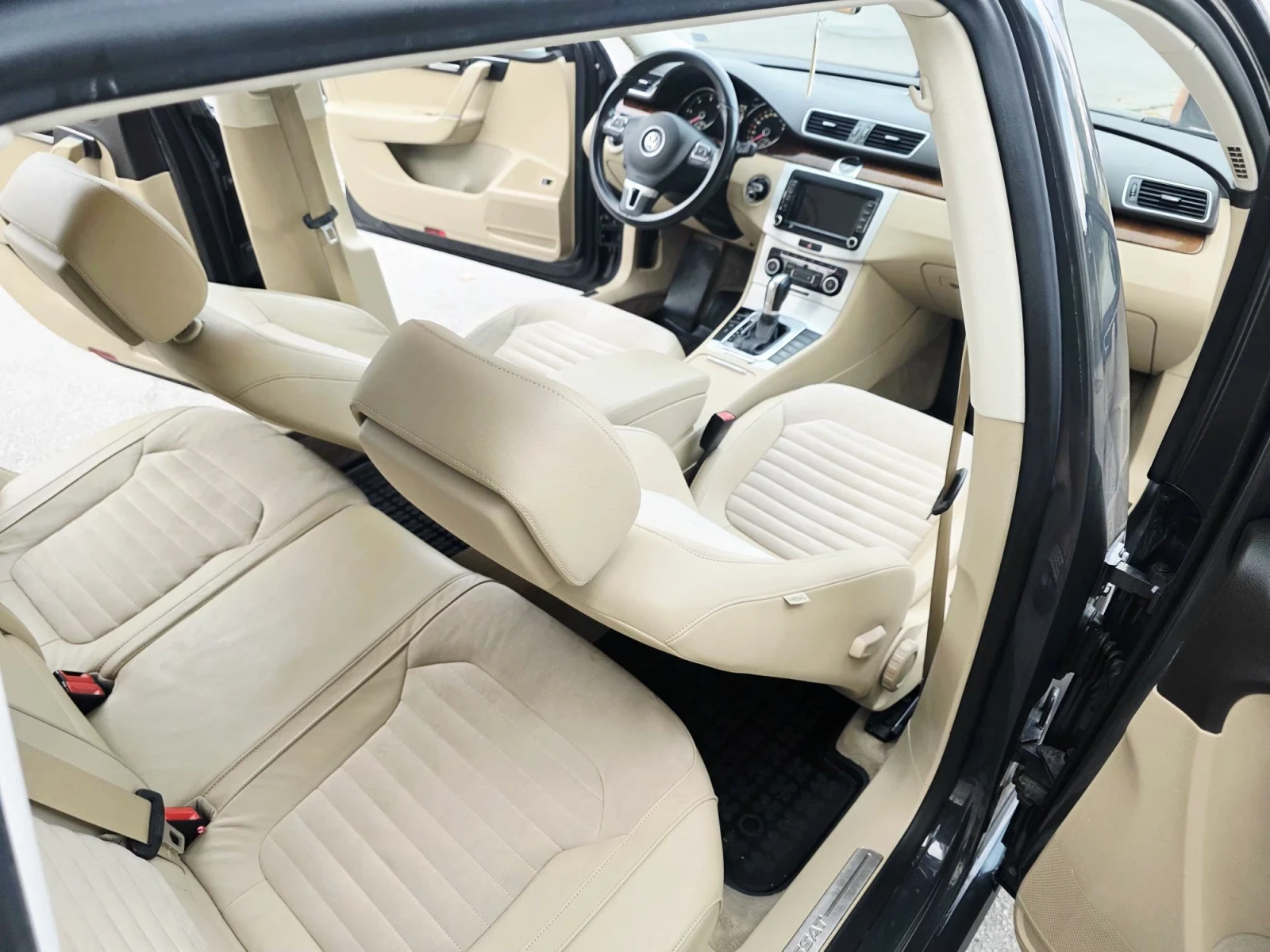 VW Passat 2.0 TDI//170PS, снимка 10 - Автомобили и джипове - 55816928
