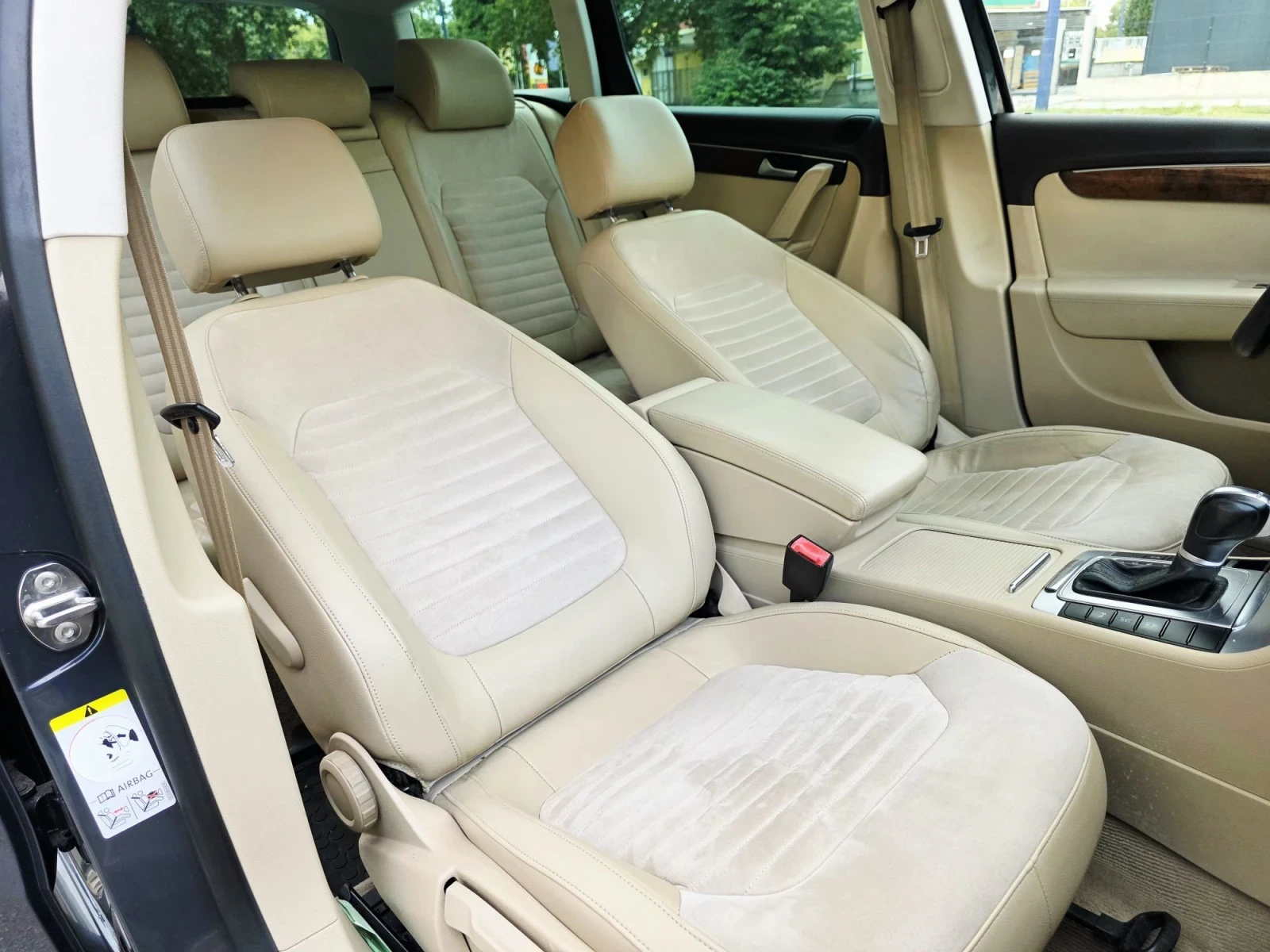 VW Passat 2.0 TDI//170PS, снимка 11 - Автомобили и джипове - 55816928
