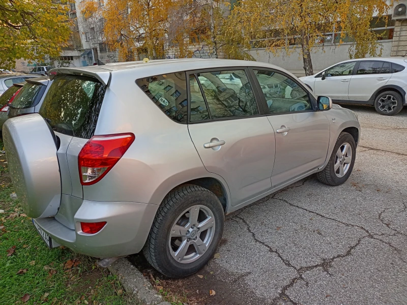 Toyota Rav4, снимка 3 - Автомобили и джипове - 48026784