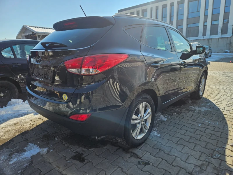 Hyundai IX35 2.0 бензин/АВТОМАТ, снимка 5 - Автомобили и джипове - 48804713