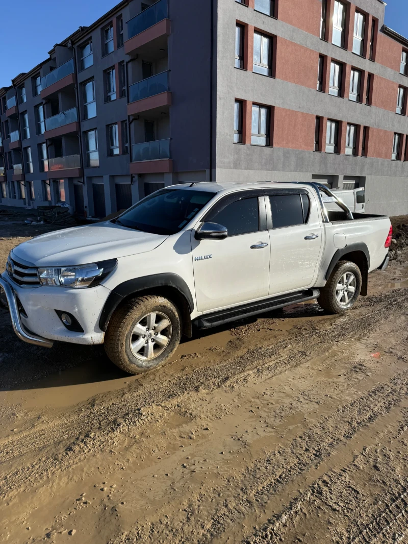 Toyota Hilux, снимка 1 - Автомобили и джипове - 49449156