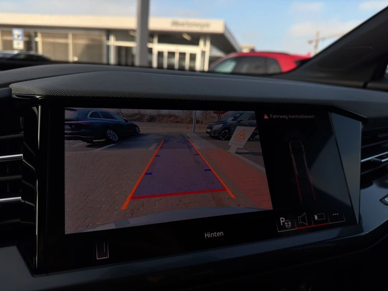 Audi Q4 E-TRON 45 S LINE EDITION HEAD UP , снимка 11 - Автомобили и джипове - 51509017