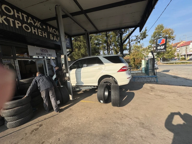 Mercedes-Benz ML 350, снимка 12 - Автомобили и джипове - 51810485