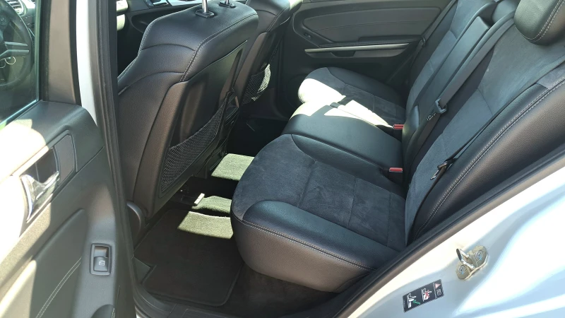 Mercedes-Benz ML 350, снимка 10 - Автомобили и джипове - 52645508