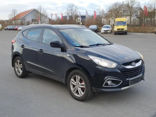 Hyundai IX35 2.0 бензин/ 4х4/ АВТОМАТ, снимка 1 - Автомобили и джипове - 48804713