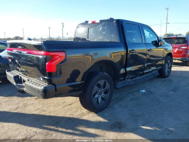 Ford F150 LIGHTNING LARIAT 4x4, снимка 4 - Автомобили и джипове - 53910356