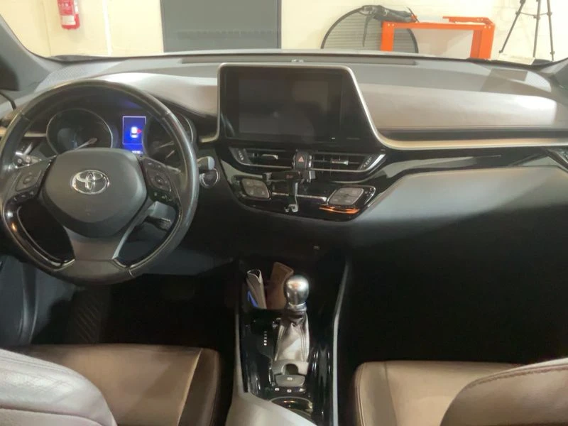 Toyota C-HR, снимка 12 - Автомобили и джипове - 54910231