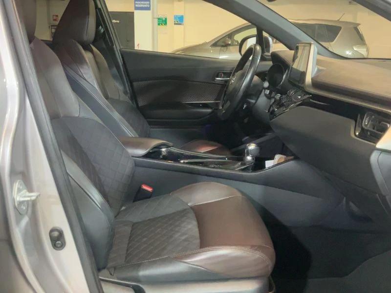 Toyota C-HR, снимка 11 - Автомобили и джипове - 54910231
