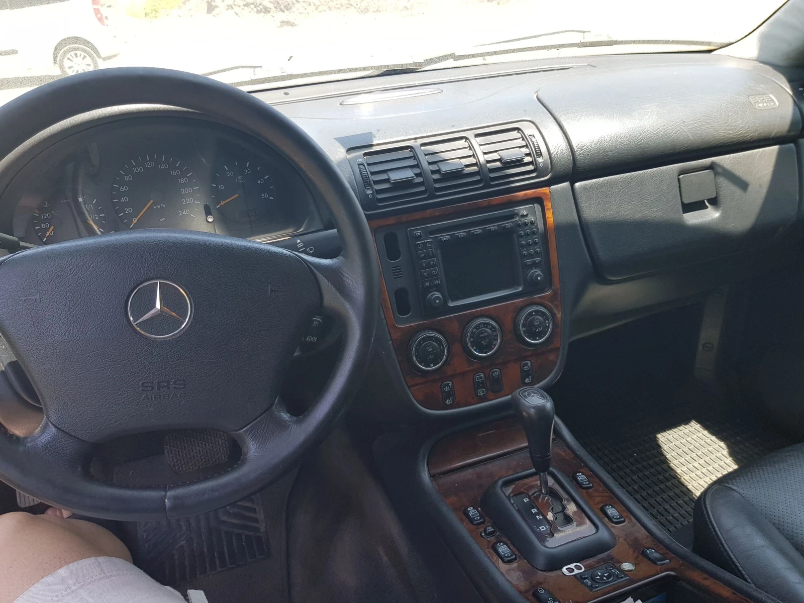 Mercedes-Benz ML 270  - изображение 6