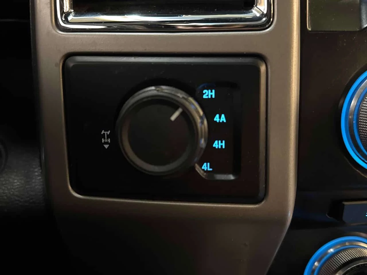 Ford F150 * 4WD SuperCrew 157"* KEYLESS* PANO* �������*  | Mobile.bg � ����������� 17