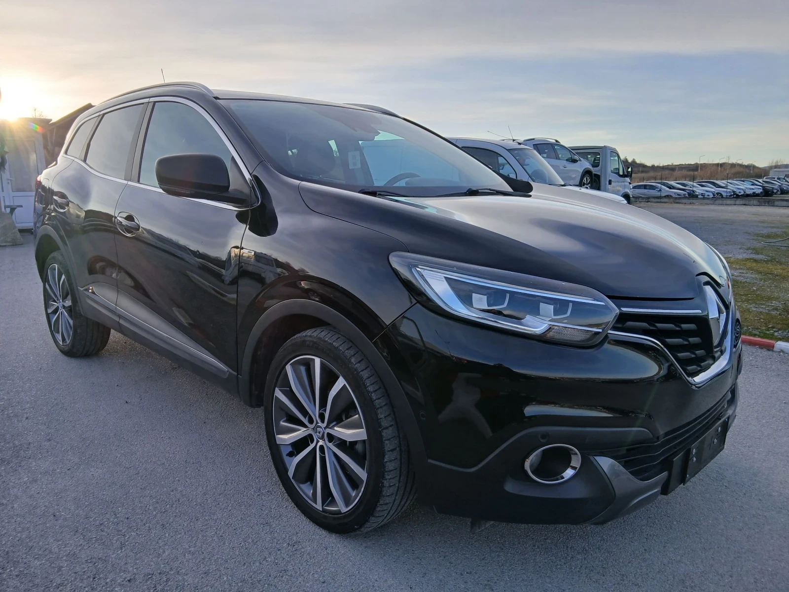 Renault Kadjar 1.6 d 4x4, снимка 3 - Автомобили и джипове - 53811737