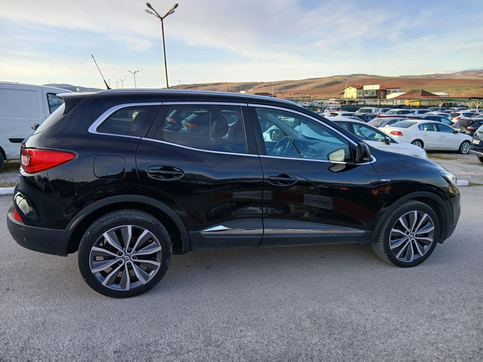 Renault Kadjar 1.6 d 4x4, снимка 7 - Автомобили и джипове - 53811737