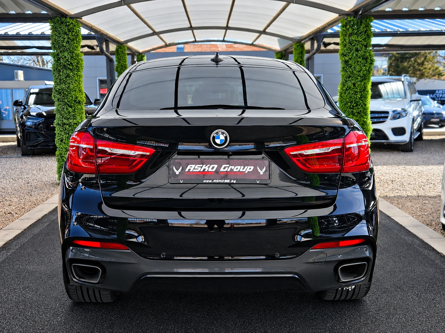 BMW X6 M50D/INDIVIDUAL/TVx3/DISTR/360CAM/HUD/B&O/ОБДУХ/LI, снимка 6 - Автомобили и джипове - 54113743