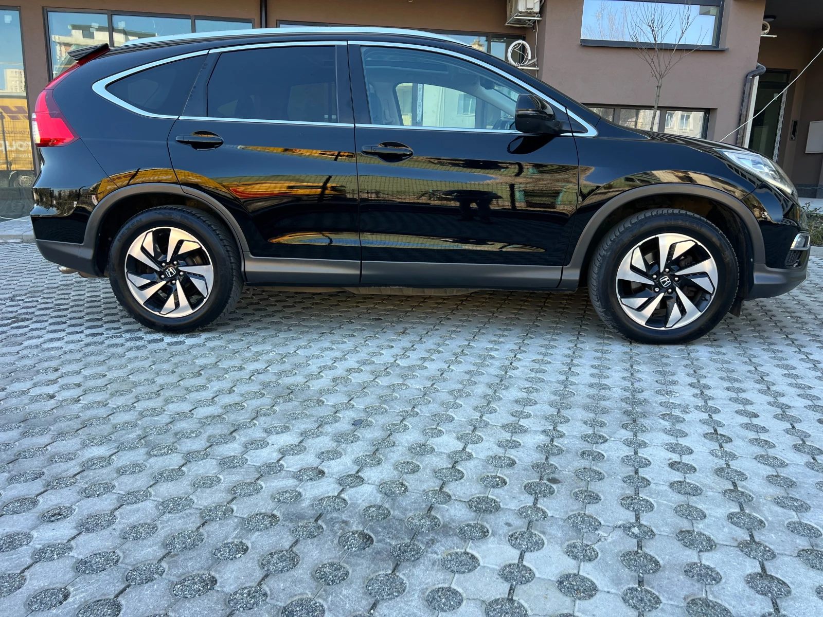 Honda Cr-v 1.6 I-DTEC AWD От БГ Панорама Keyless Go Distronic, снимка 7 - Автомобили и джипове - 54115441