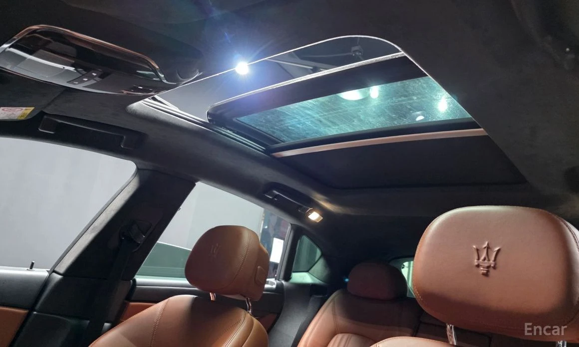 Maserati Levante AWD* PREMIUM* ПАНО* КАМЕРИ* KEYLESS* ПОДГРЕВ* , снимка 13 - Автомобили и джипове - 54195028