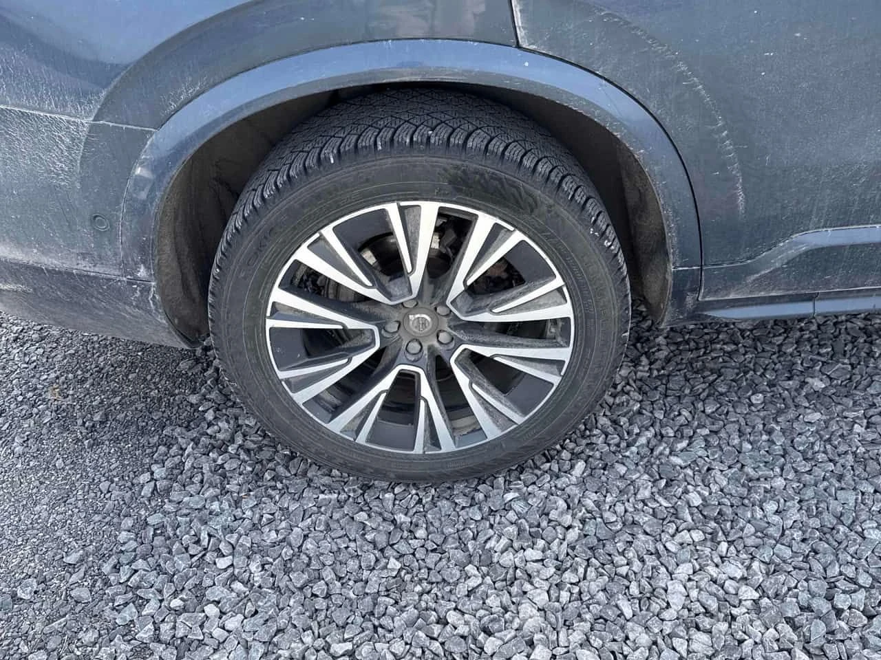 Volvo Xc90 * Momentum * 2 КЛЮЧА* ПОДГРЕВ* KEYLESS* , снимка 16 - Автомобили и джипове - 54367374