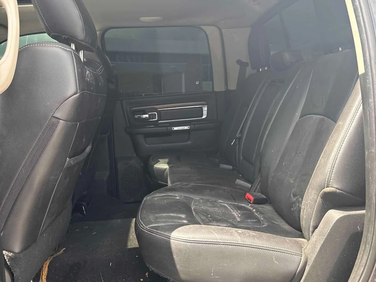 Dodge RAM 2500 * Laramie * АВТОКРЕДИТ БЕЗ ПЪРВОНАЧАЛНА ВНОСКА* , снимка 11 - Автомобили и джипове - 54810171