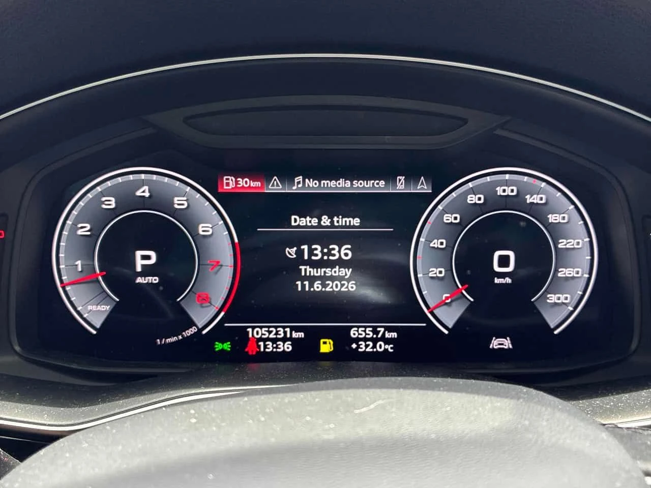 Audi Q7 Komfort /CARFAX/ПРЕДСТАВИТЕЛСТВО НА АУДИ , снимка 8 - Автомобили и джипове - 55156537