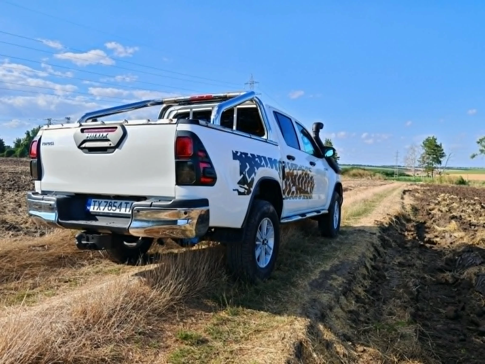 Toyota Hilux, снимка 13 - Автомобили и джипове - 55732580