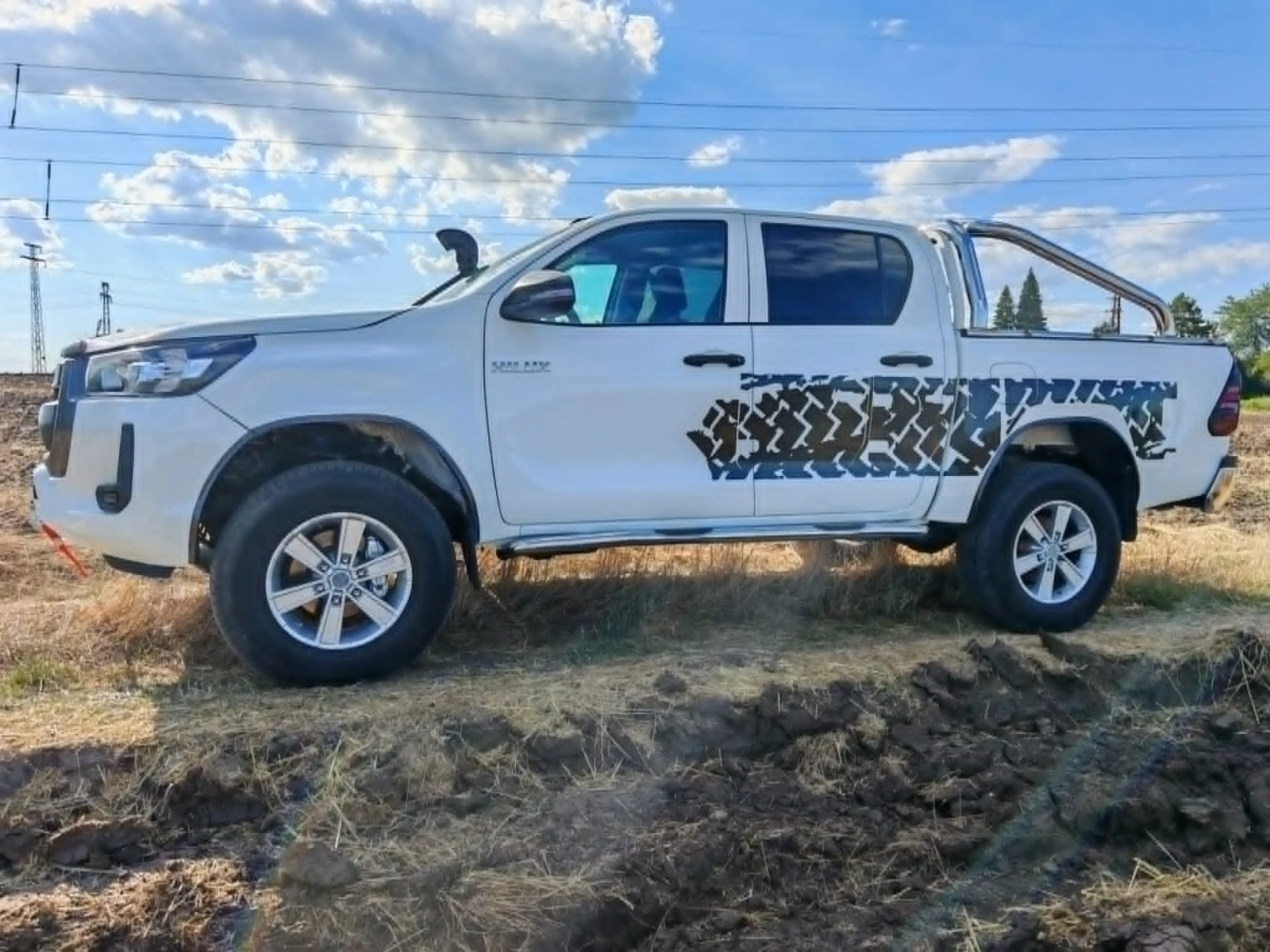 Toyota Hilux, снимка 8 - Автомобили и джипове - 55732580