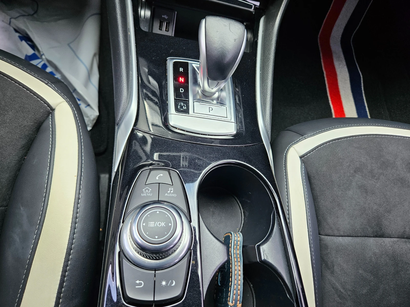 Infiniti Q30 2.0T PREMIUM TECH * КРАЙНА ЦЕНА* FULL MAX, снимка 16 - Автомобили и джипове - 56199015
