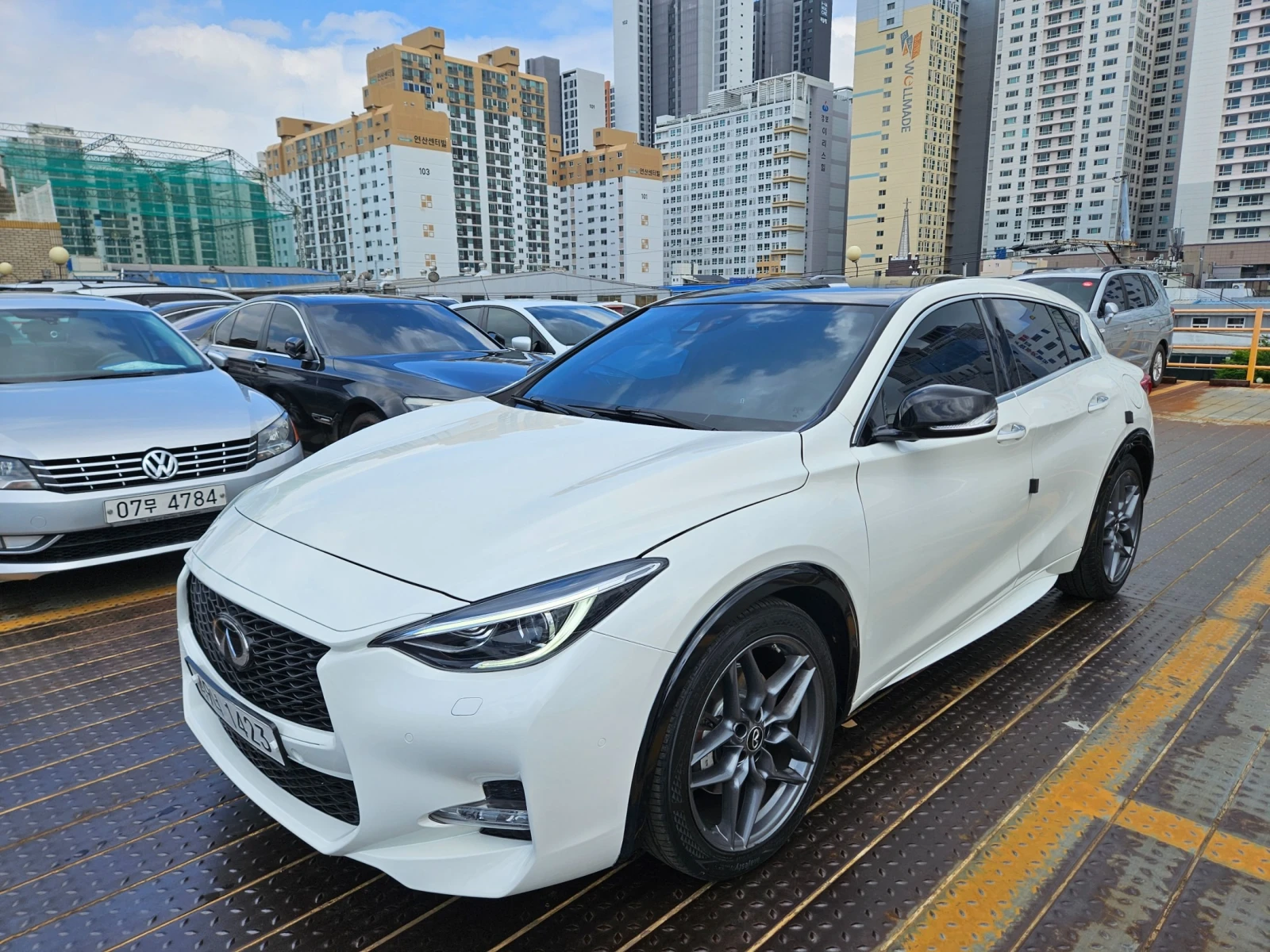 Infiniti Q30 2.0T PREMIUM TECH * КРАЙНА ЦЕНА* FULL MAX, снимка 3 - Автомобили и джипове - 56199015
