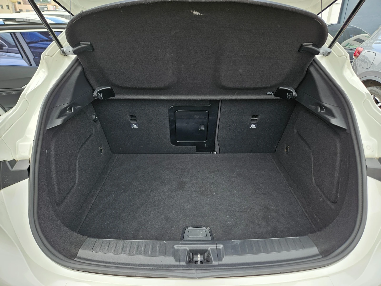 Infiniti Q30 2.0T PREMIUM TECH * КРАЙНА ЦЕНА* FULL MAX, снимка 17 - Автомобили и джипове - 56199015