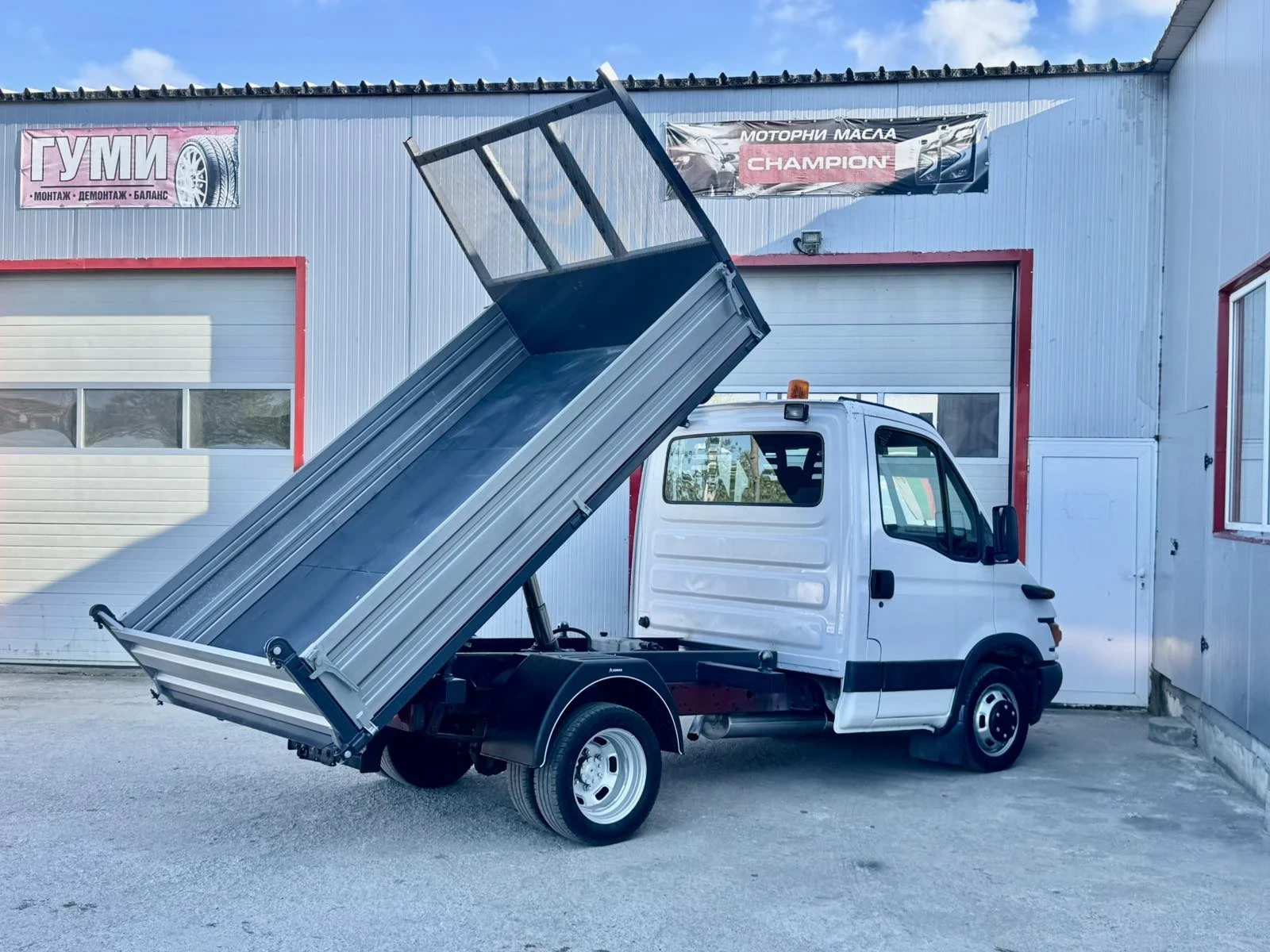 Iveco 35c15 3.0* БЛОКАЖ* ТРИСТРАНЕН САМОСВАЛ , снимка 3 - Бусове и автобуси - 54597649