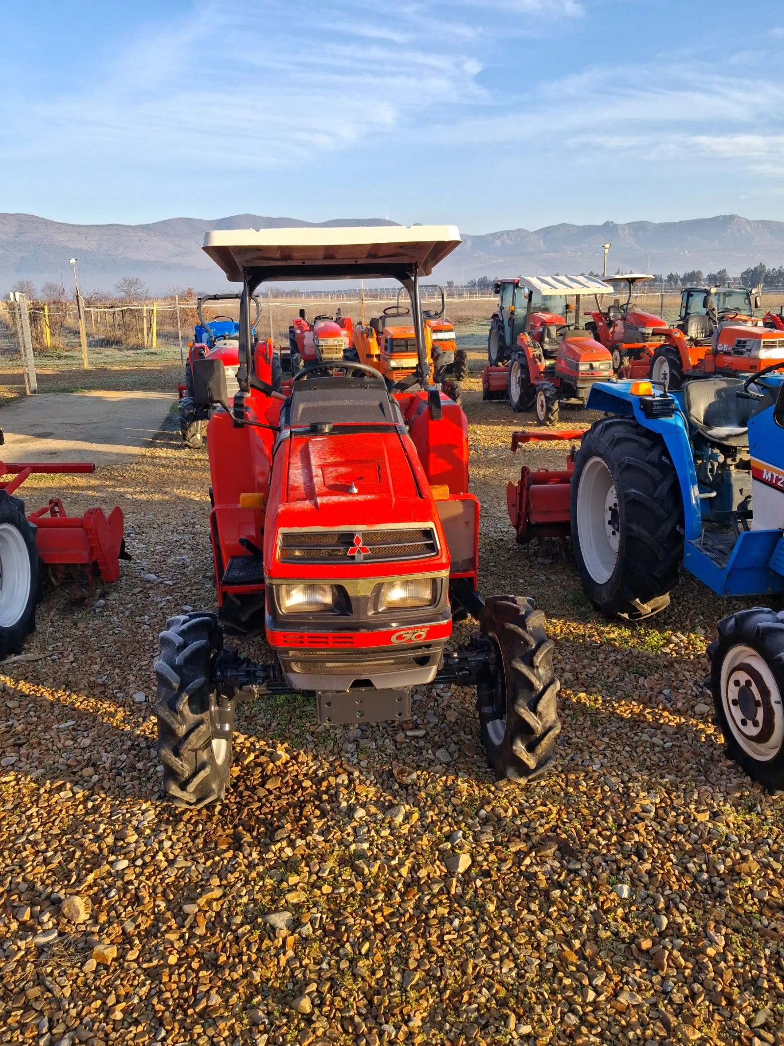 Трактор Kubota Скайтрак  - изображение 2