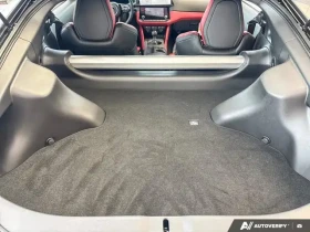 Nissan 370Z Z Performance, снимка 14