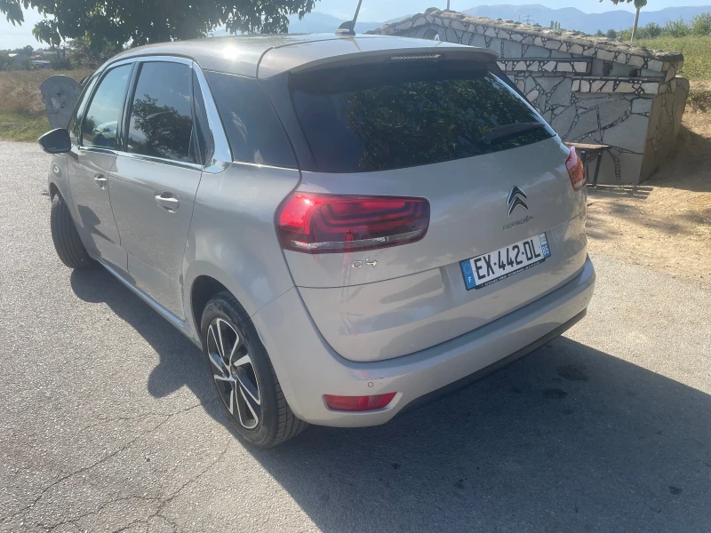 Citroen C4 Picasso 1.6 HDI 120кс - С лек удар!, снимка 2 - Автомобили и джипове - 47019547