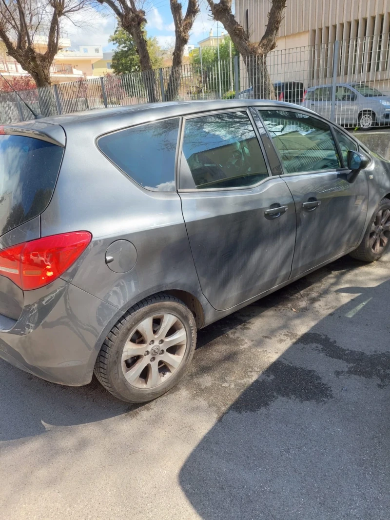 Opel Meriva 1.4 i, снимка 4 - Автомобили и джипове - 49790540