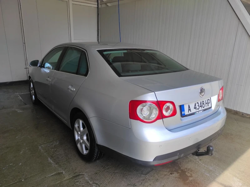 VW Jetta 2.0 tdi-140k.s., снимка 4 - Автомобили и джипове - 51237880