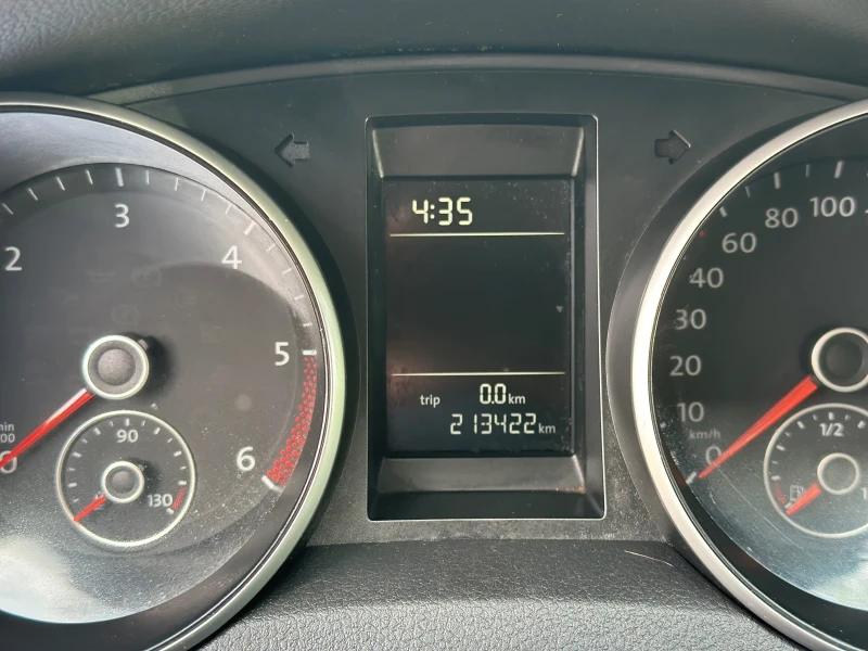 VW Golf 1, 6 TDI, снимка 10 - Автомобили и джипове - 52878393