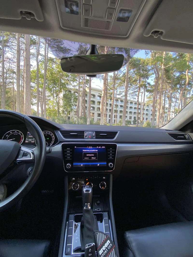 Skoda Superb 1.8 TSI, снимка 4 - Автомобили и джипове - 51525338