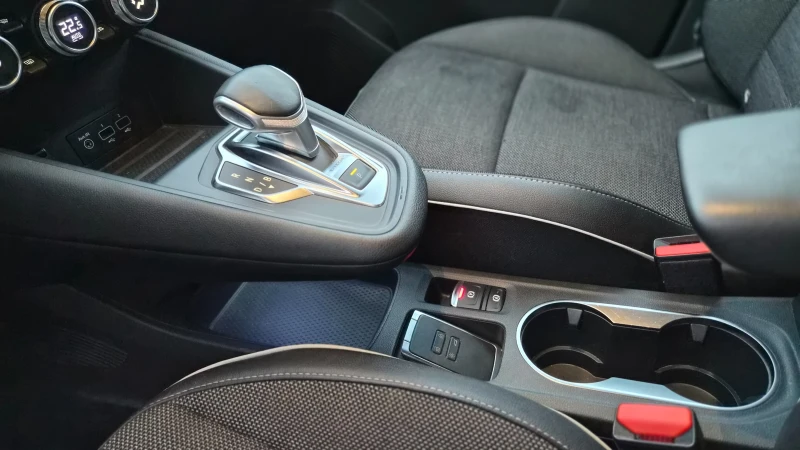 Renault Captur Plug-in Hybrid /88000км/ В ГАРАНЦИЯ /Обслужен, снимка 12 - Автомобили и джипове - 52347148