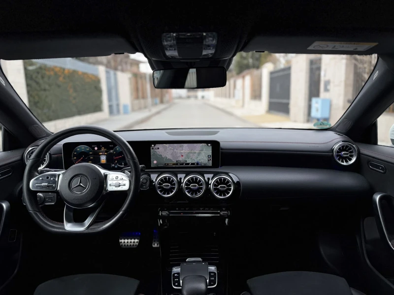 Mercedes-Benz CLA 180 AMG, снимка 12 - Автомобили и джипове - 53529930