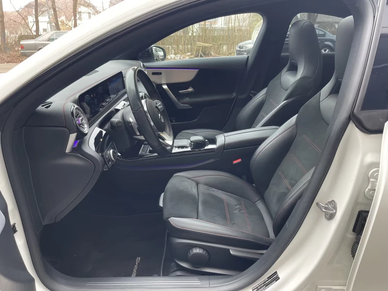 Mercedes-Benz CLA 180 AMG, снимка 14 - Автомобили и джипове - 53171530