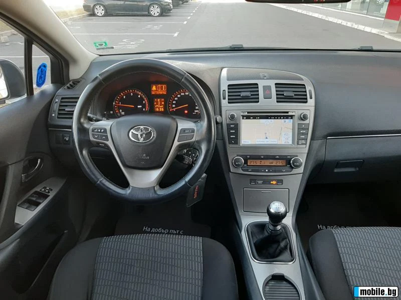 Toyota Avensis, снимка 14 - Автомобили и джипове - 46677923