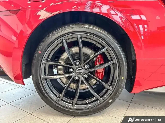 Nissan 370Z Z Performance, снимка 17 - Автомобили и джипове - 53941299