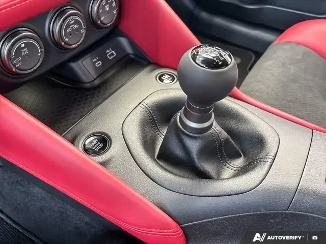 Nissan 370Z Z Performance, снимка 13 - Автомобили и джипове - 53941299