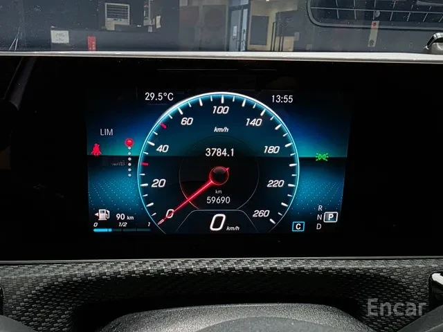 Mercedes-Benz A 220 W177 Sedan, снимка 5 - Автомобили и джипове - 55681760