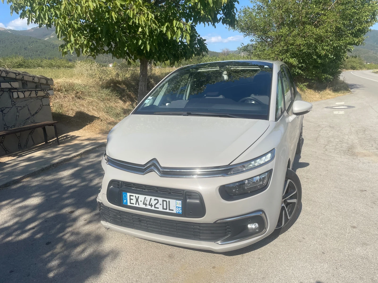 Citroen C4 Picasso 1.6 HDI 120кс - С лек удар! Без кривини по купето. - изображение 7