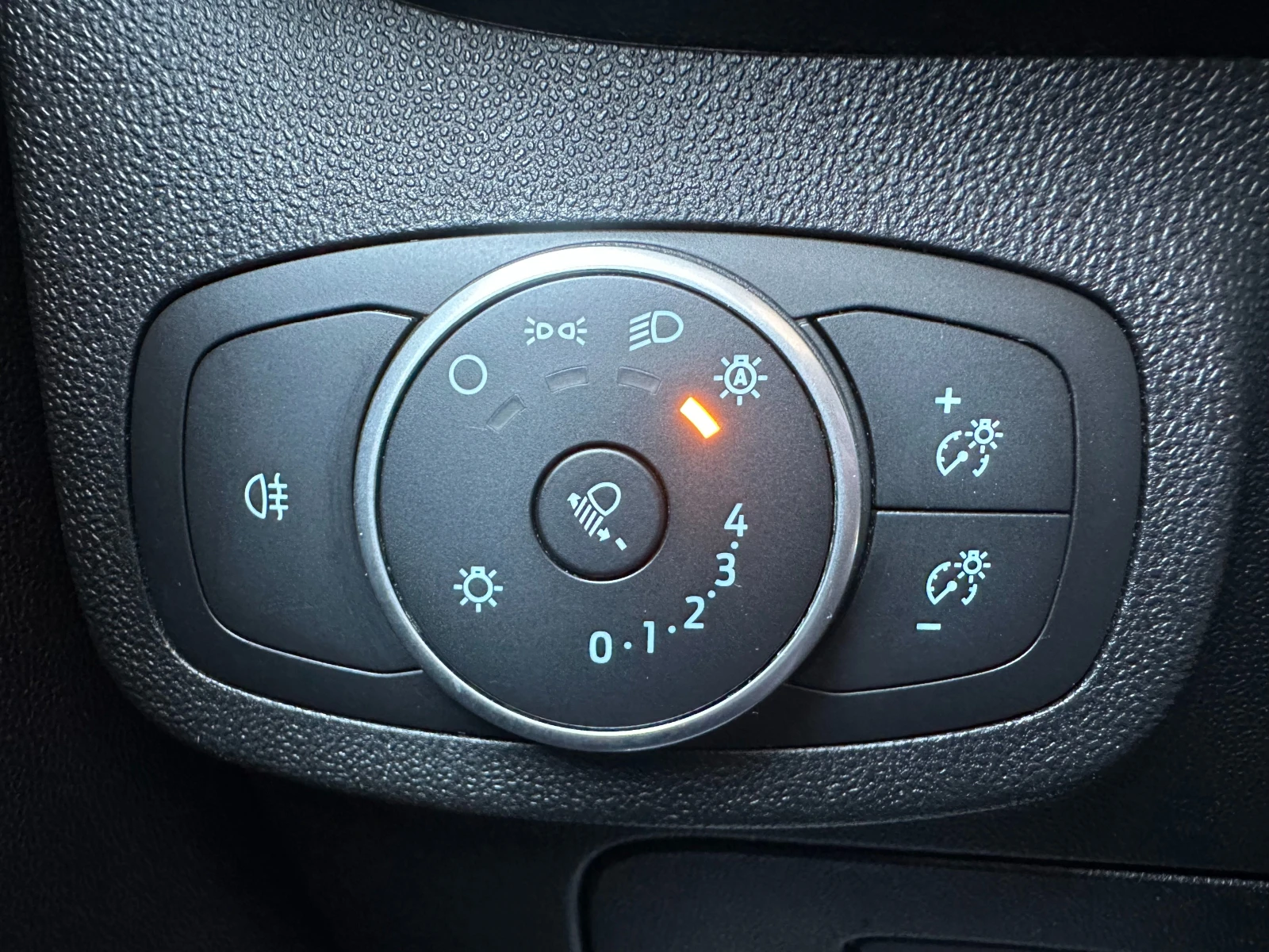 Ford Fiesta 1.5d 86 к.с. | Mobile.bg — изображение 16