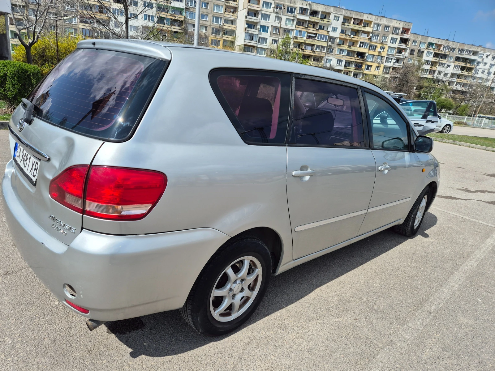 Toyota Avensis verso D4D - изображение 4